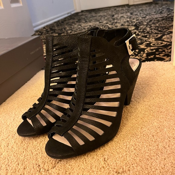 Vince Camuto strappy heels - Picture 1 of 7